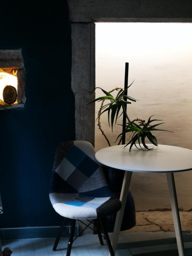 Apartments Kremenic Крес Екстериор снимка