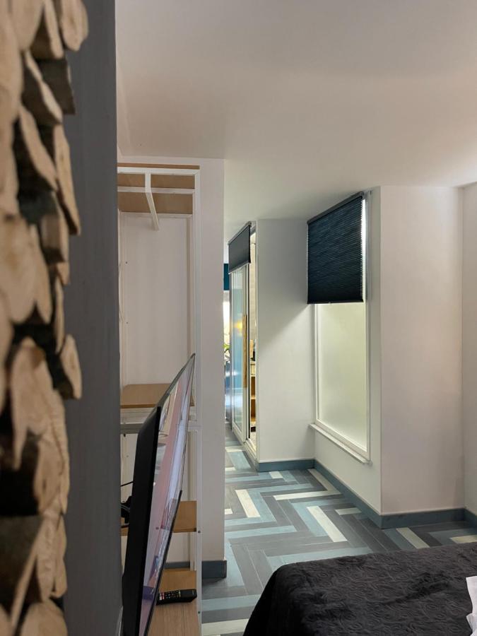 Apartments Kremenic Крес Екстериор снимка