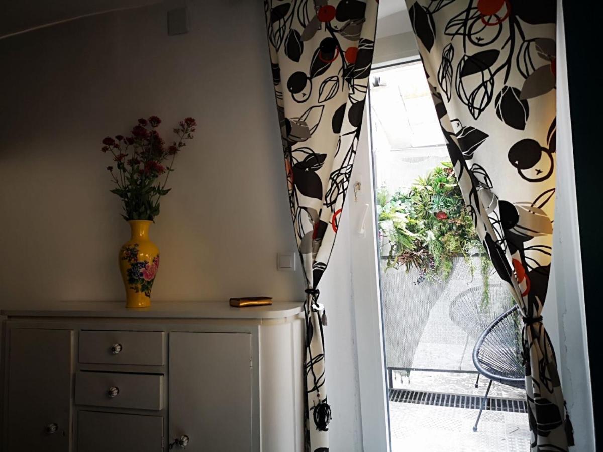 Apartments Kremenic Крес Екстериор снимка