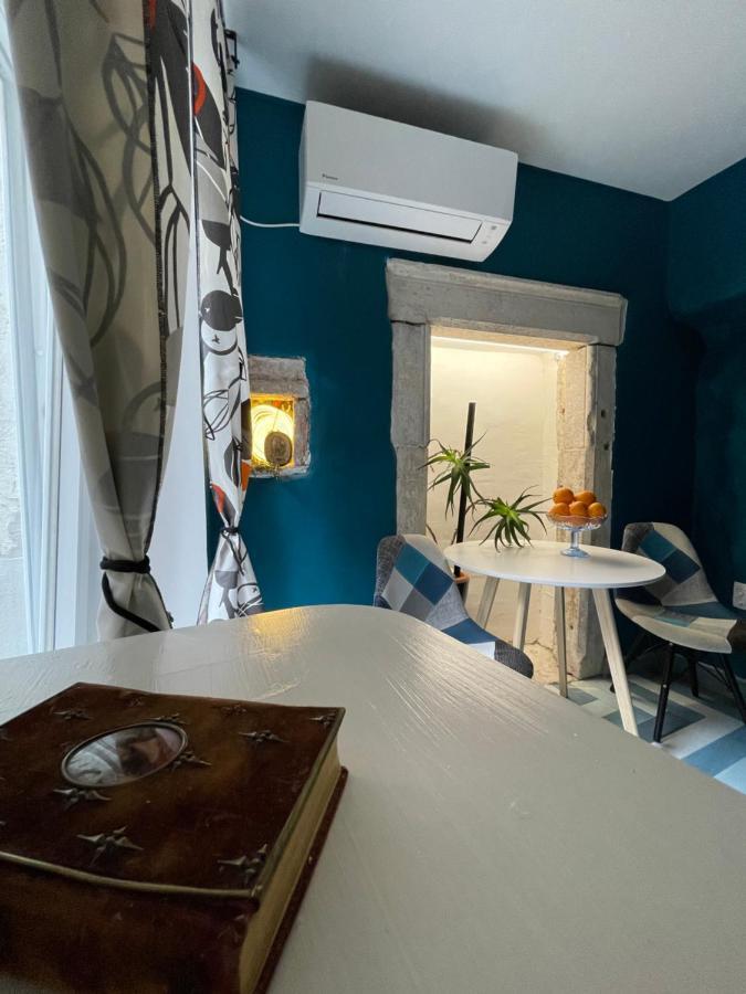 Apartments Kremenic Крес Екстериор снимка