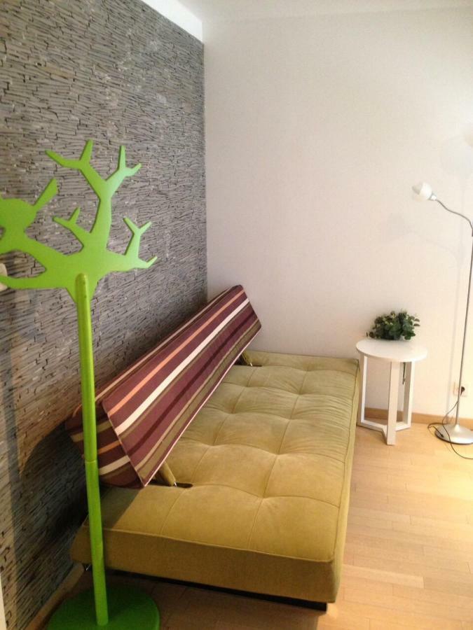 Apartments Kremenic Крес Екстериор снимка