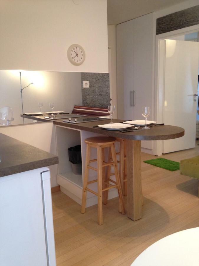 Apartments Kremenic Крес Екстериор снимка