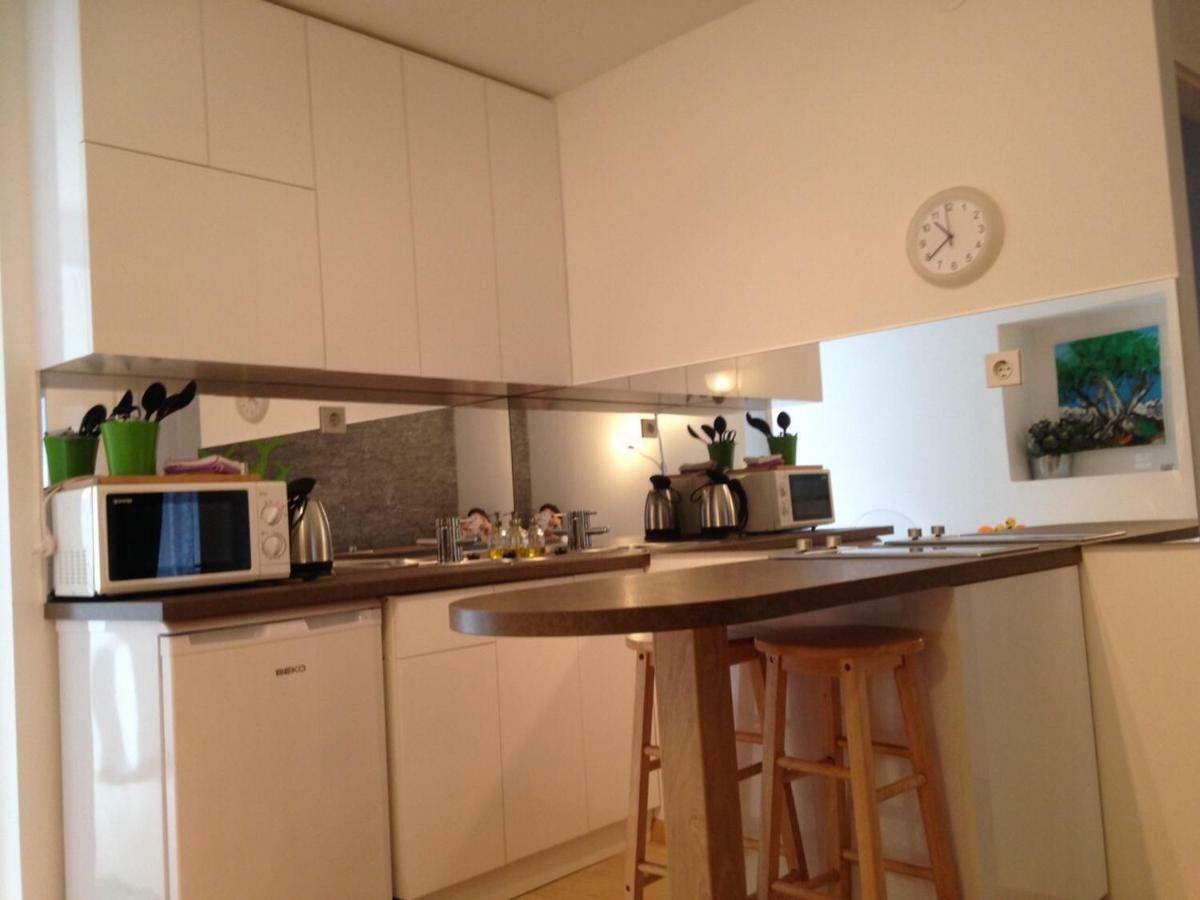 Apartments Kremenic Крес Екстериор снимка