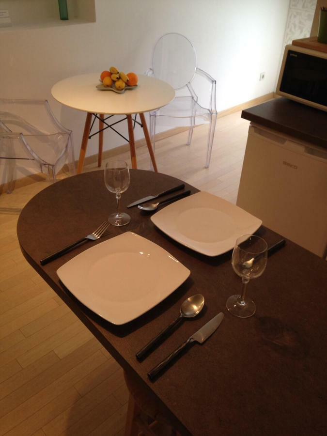 Apartments Kremenic Крес Екстериор снимка